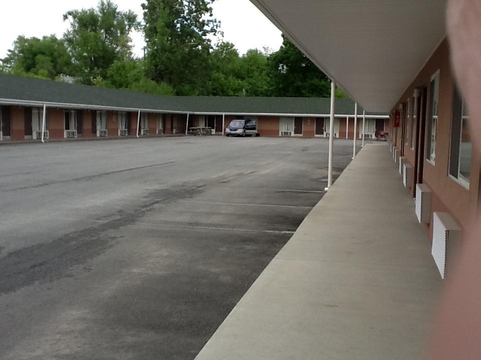 Caronoda Motel Central City Экстерьер фото